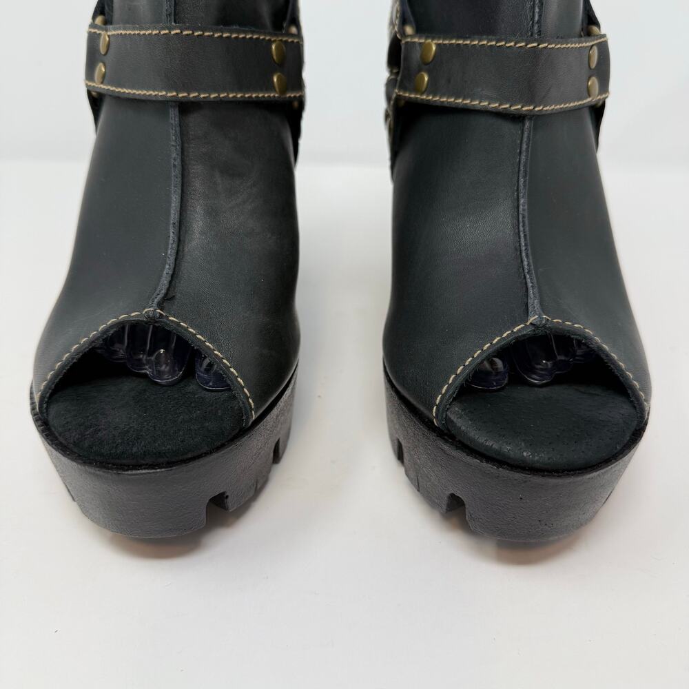 Sbicca Rayanne Wedge Ankle Booties Women's 9M Black Sandals Luxury EUC - Picture 11 of 16